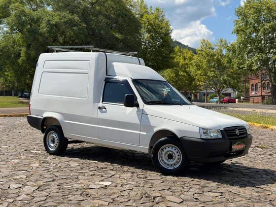 FIAT FIORINO 1.3 MPI FURGÃO 8V FLEX 2P MANUAL FIAT FIORINO 1.3 MPI FURGÃO 8V FLEX 2P MANUAL